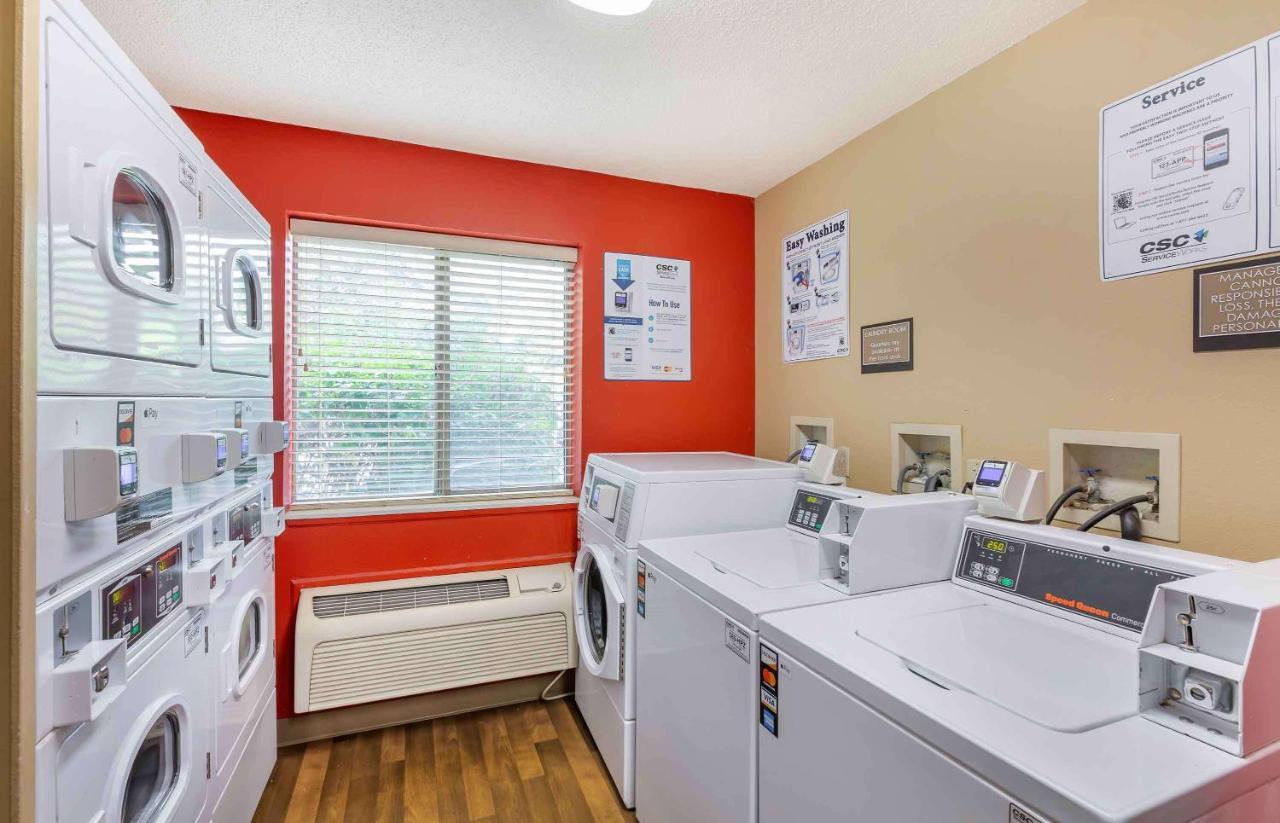 Suburban Studios Copley Akron West Esterno foto